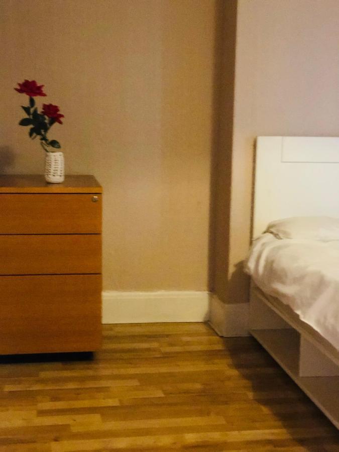 Dach Apartments - Cozy 3 Bed Apartment In Hendon Edgware Екстериор снимка
