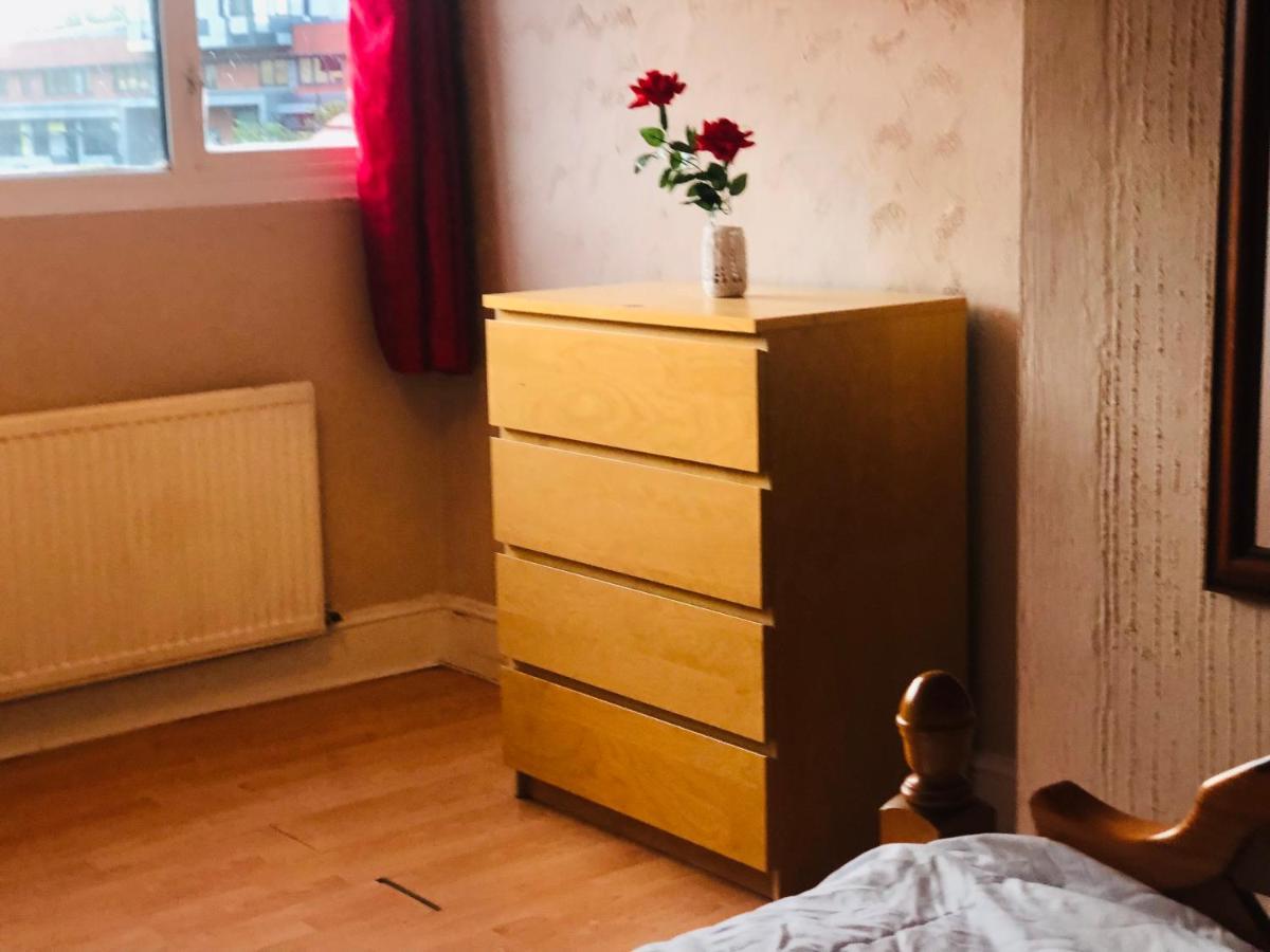 Dach Apartments - Cozy 3 Bed Apartment In Hendon Edgware Екстериор снимка