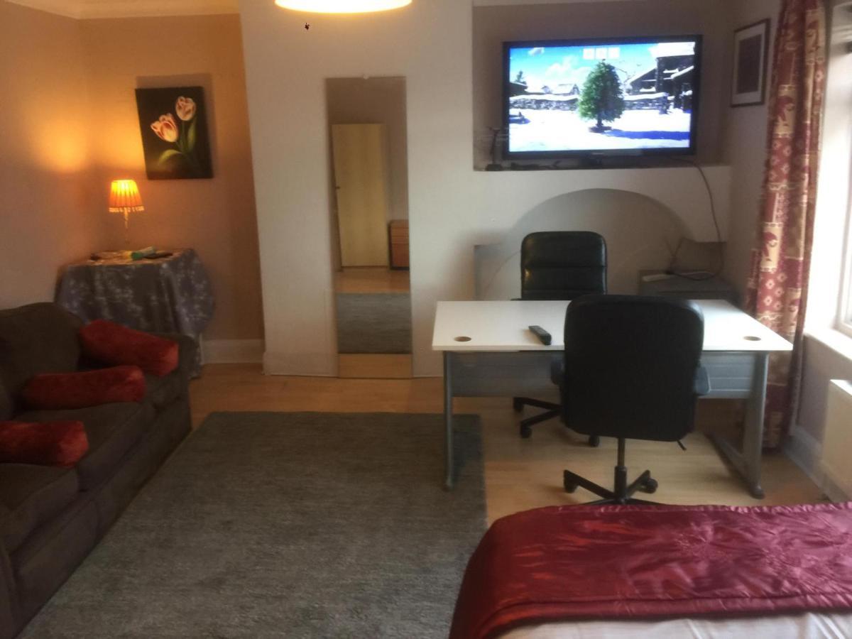 Dach Apartments - Cozy 3 Bed Apartment In Hendon Edgware Екстериор снимка