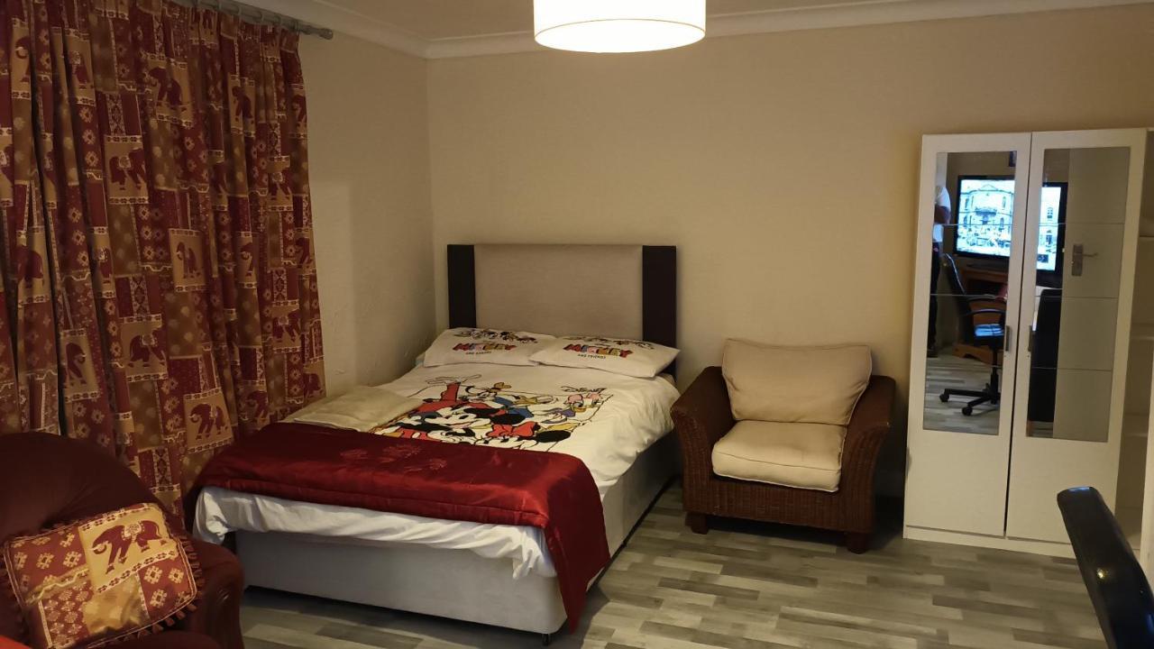 Dach Apartments - Cozy 3 Bed Apartment In Hendon Edgware Екстериор снимка